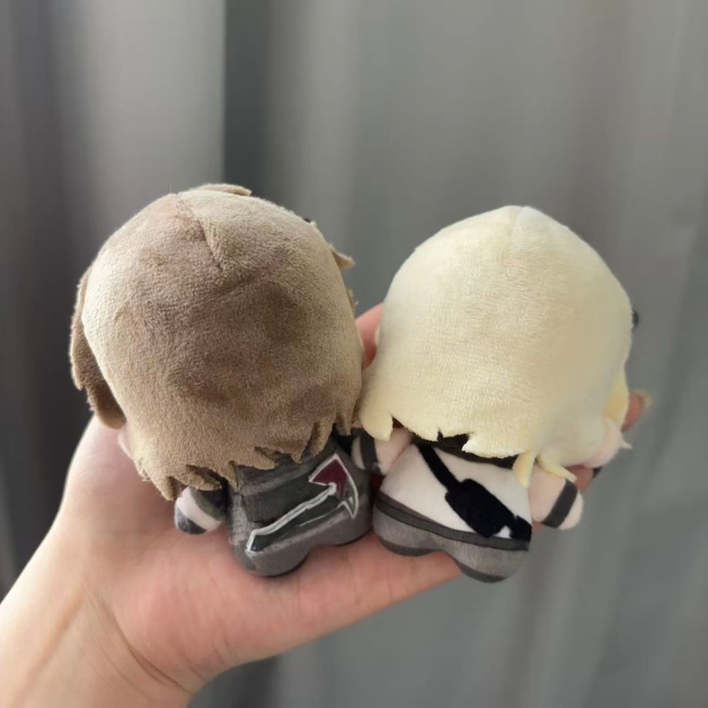 دمية قطنية محشوة على شكل ليون  - مراجعة Cosplay Prop Bag وسعره